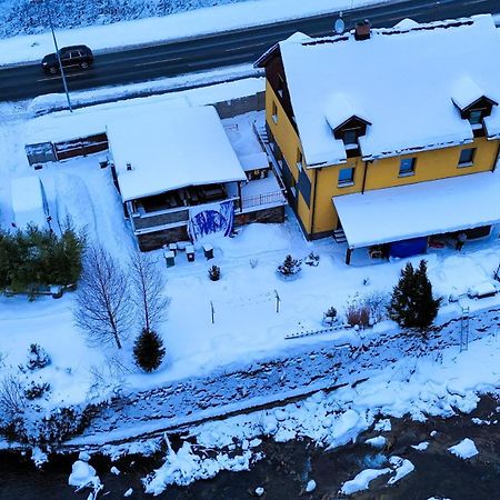 Apartmany Nad Rekou Svoboda nad Upou Luaran gambar